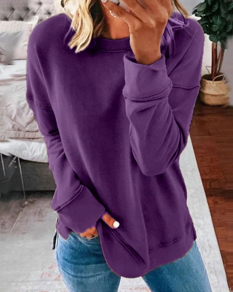 Women's sweatshirt with a pleasant cut for all year round