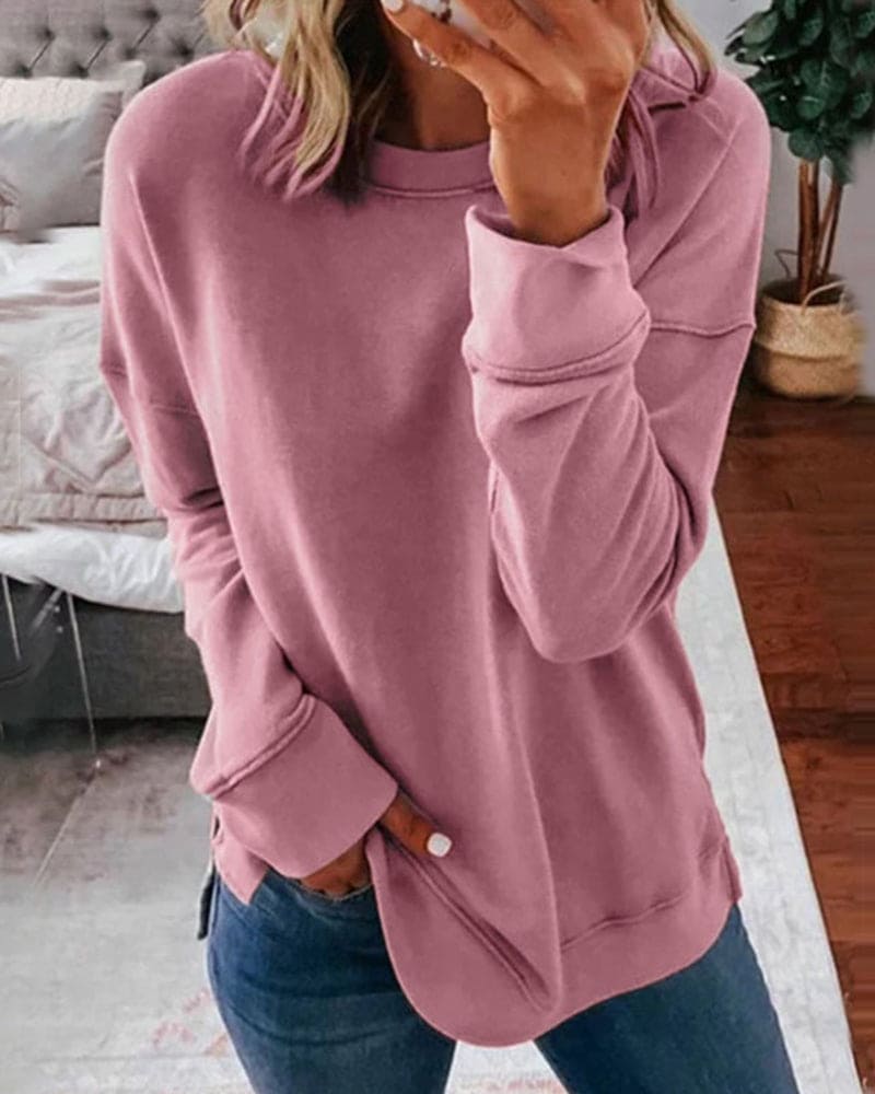 Women's sweatshirt with a pleasant cut for all year round